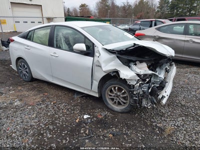 TOYOTA PRIUS PRIME 2021