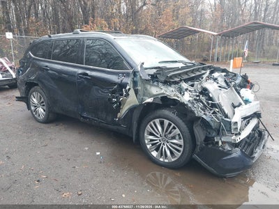 TOYOTA HIGHLANDER 2023