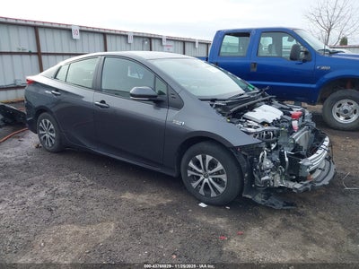 TOYOTA PRIUS PRIME 2022