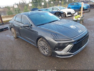 HYUNDAI SONATA HYBRID 2024