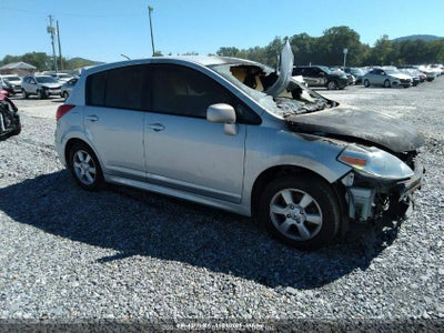 NISSAN VERSA 2010