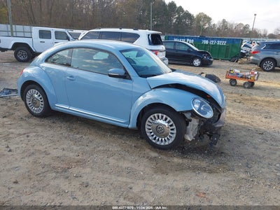 VOLKSWAGEN BEETLE 2013