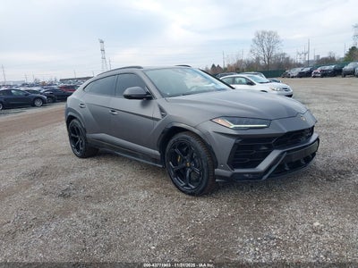 LAMBORGHINI URUS 2022