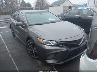 TOYOTA CAMRY 2018