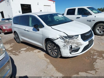 CHRYSLER PACIFICA HYBRID 2024
