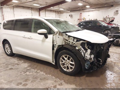CHRYSLER PACIFICA 2017
