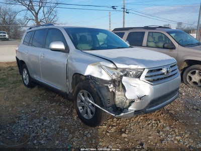 TOYOTA HIGHLANDER 2011