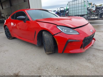 TOYOTA GR86 2025