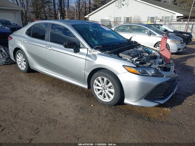 TOYOTA CAMRY 2019