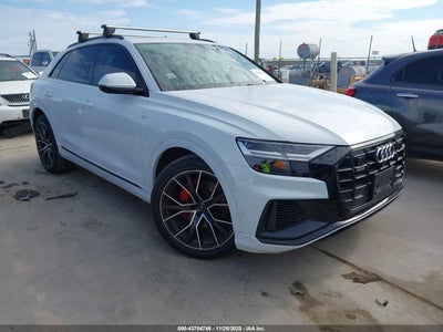 AUDI Q8 2020