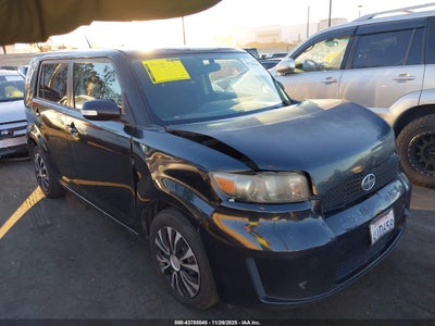 SCION XB 2010