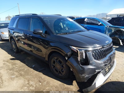 KIA CARNIVAL MPV HYBRID 2025
