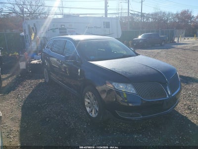 LINCOLN MKT 2014