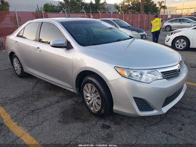 TOYOTA CAMRY 2012