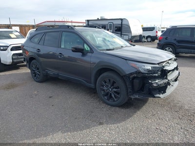 SUBARU OUTBACK 2025