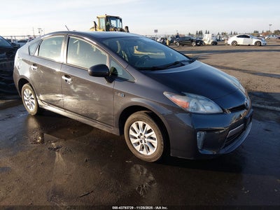 TOYOTA PRIUS PLUG-IN 2012