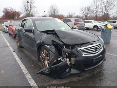 INFINITI Q40 2015