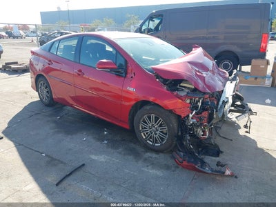 TOYOTA PRIUS PRIME 2017