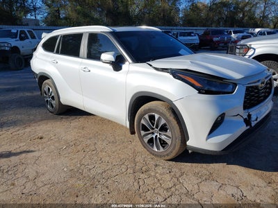 TOYOTA HIGHLANDER 2023