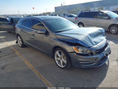 VOLVO V60 2016