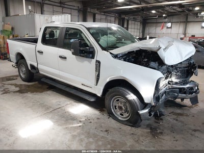 FORD F-250 2025