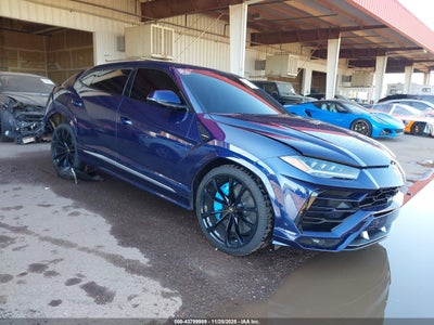 LAMBORGHINI URUS 2020
