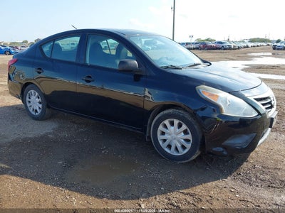 NISSAN VERSA 2015
