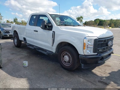 FORD F-250 2025
