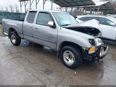 TOYOTA TUNDRA 2002