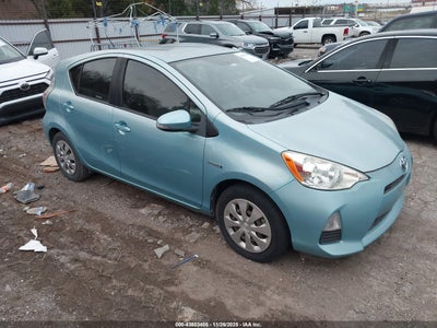 TOYOTA PRIUS C 2014