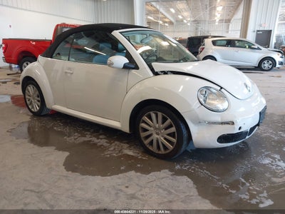 VOLKSWAGEN NEW BEETLE 2009