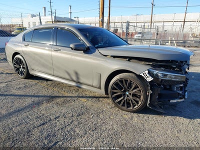 BMW 750 2022