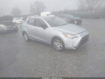 TOYOTA YARIS IA 2017