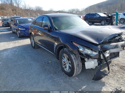 INFINITI QX70 2017