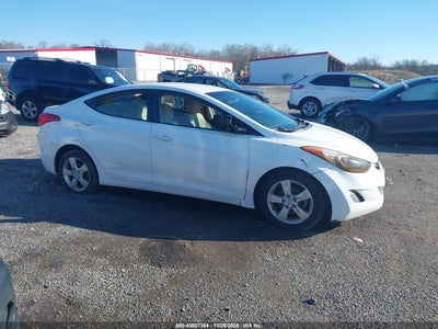 HYUNDAI ELANTRA 2013