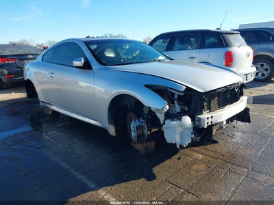 INFINITI G37 2013