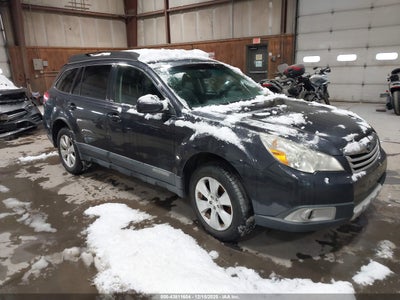 SUBARU OUTBACK 2011