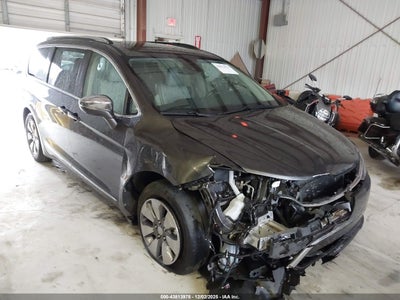 CHRYSLER PACIFICA HYBRID 2017