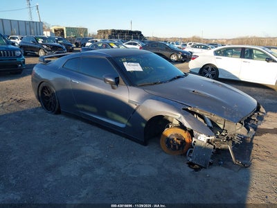 NISSAN GT-R 2014