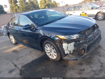 TOYOTA CAMRY 2020