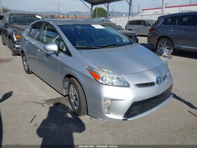 TOYOTA PRIUS 2015