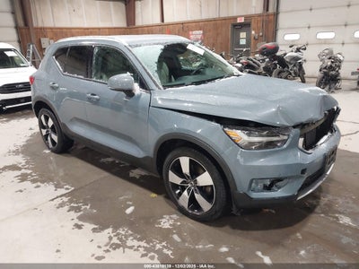 VOLVO XC40 2020