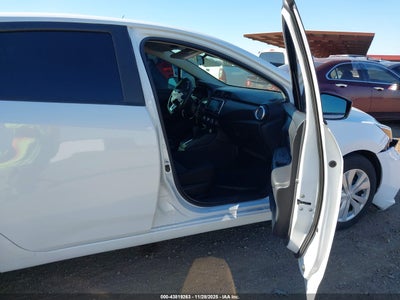 NISSAN VERSA 2022
