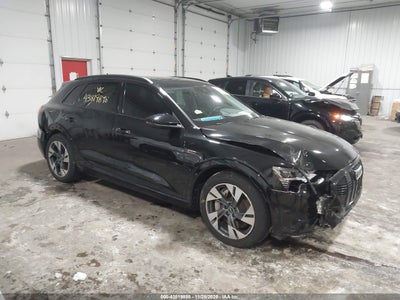 AUDI E-TRON 2021