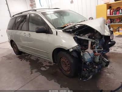 TOYOTA SIENNA 2009