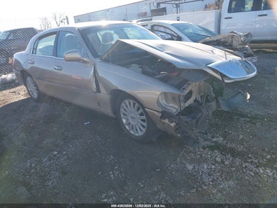 LINCOLN TOWN CAR 2005