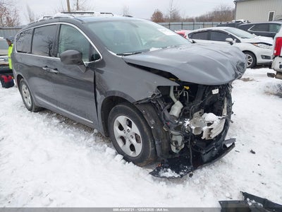 CHRYSLER PACIFICA 2017