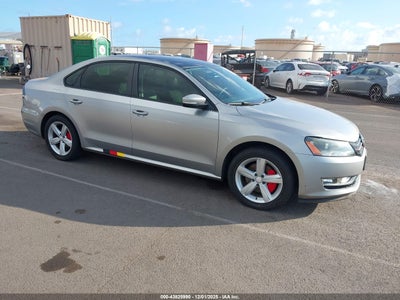 VOLKSWAGEN PASSAT 2013