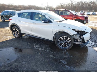 INFINITI QX30 2017