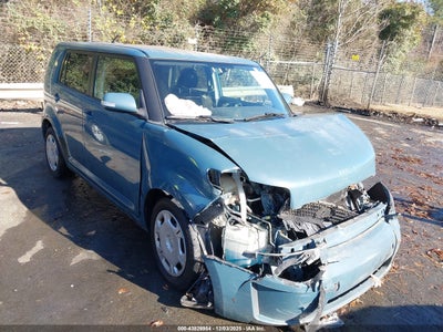SCION XB 2010